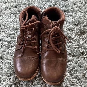 Boys Sonoma boots size 3